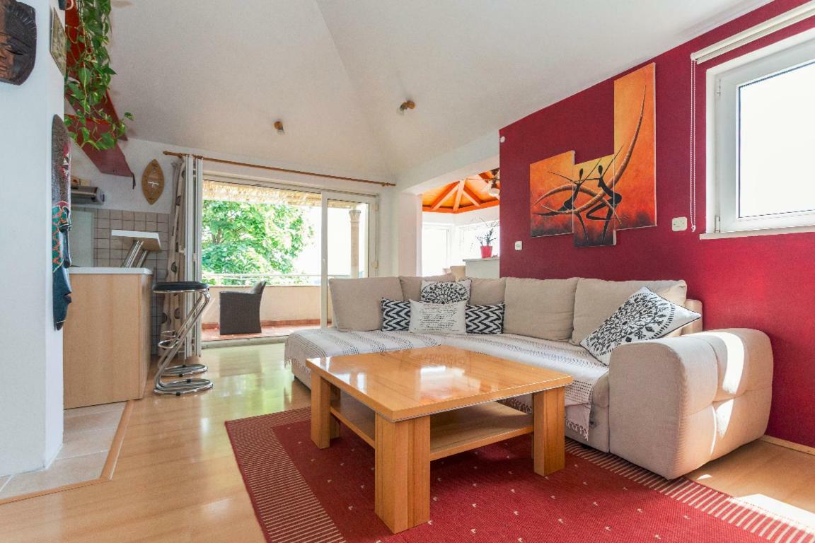 Apartament Laura